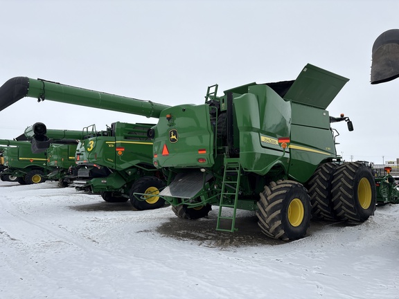 Used 2020 John Deere S780 Combines at Horizon Ag & Turf in Lloydminster, AB - Photo8