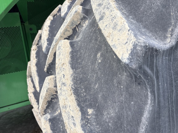 Used 2020 John Deere S780 Combines at Horizon Ag & Turf in Lloydminster, AB - Photo12