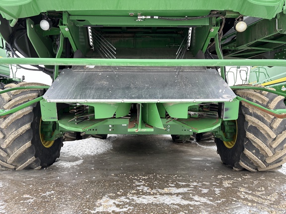 Used 2020 John Deere S780 Combines at Horizon Ag & Turf in Lloydminster, AB - Photo11