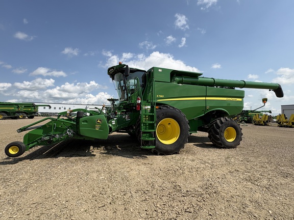 Used 2020 John Deere S780 Combines at Horizon Ag & Turf in Lloydminster, AB - Photo5