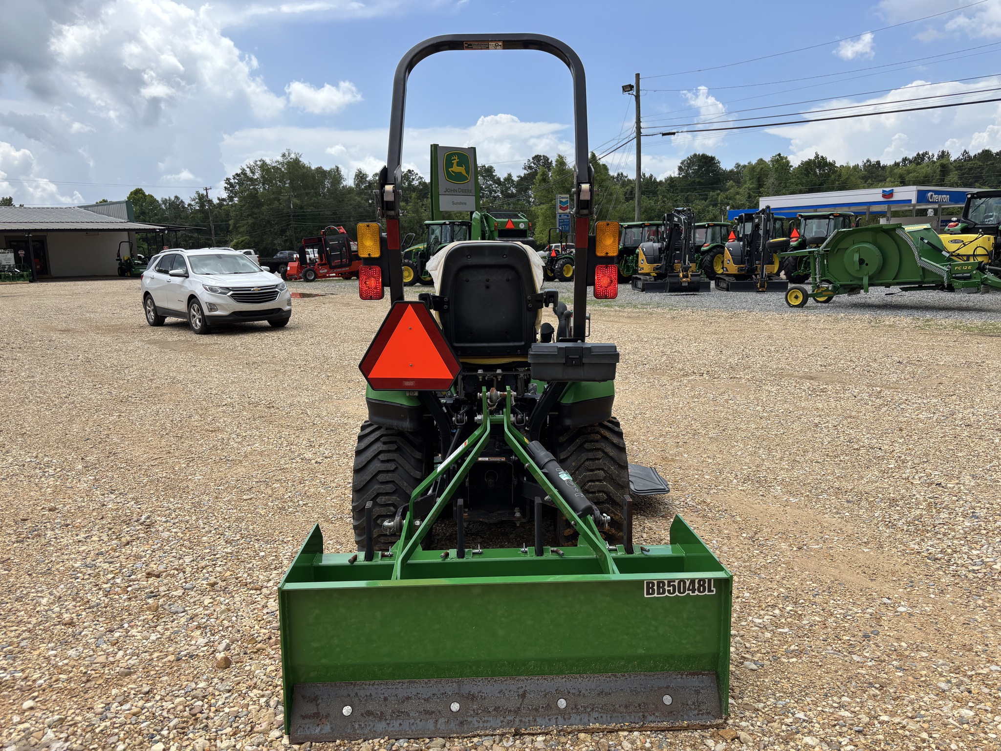 2022 John Deere 1025R Image 5