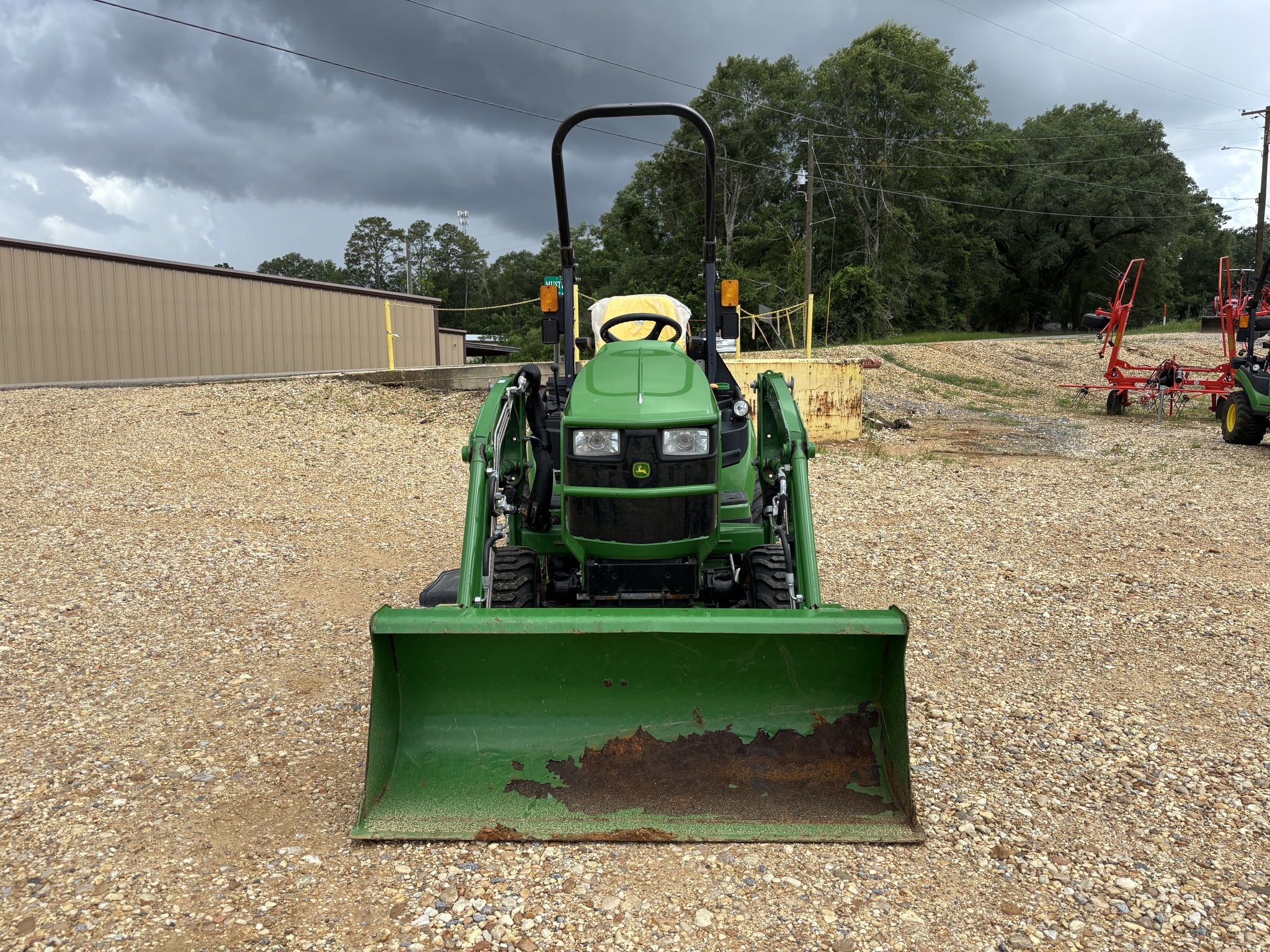 2022 John Deere 1025R Image 9