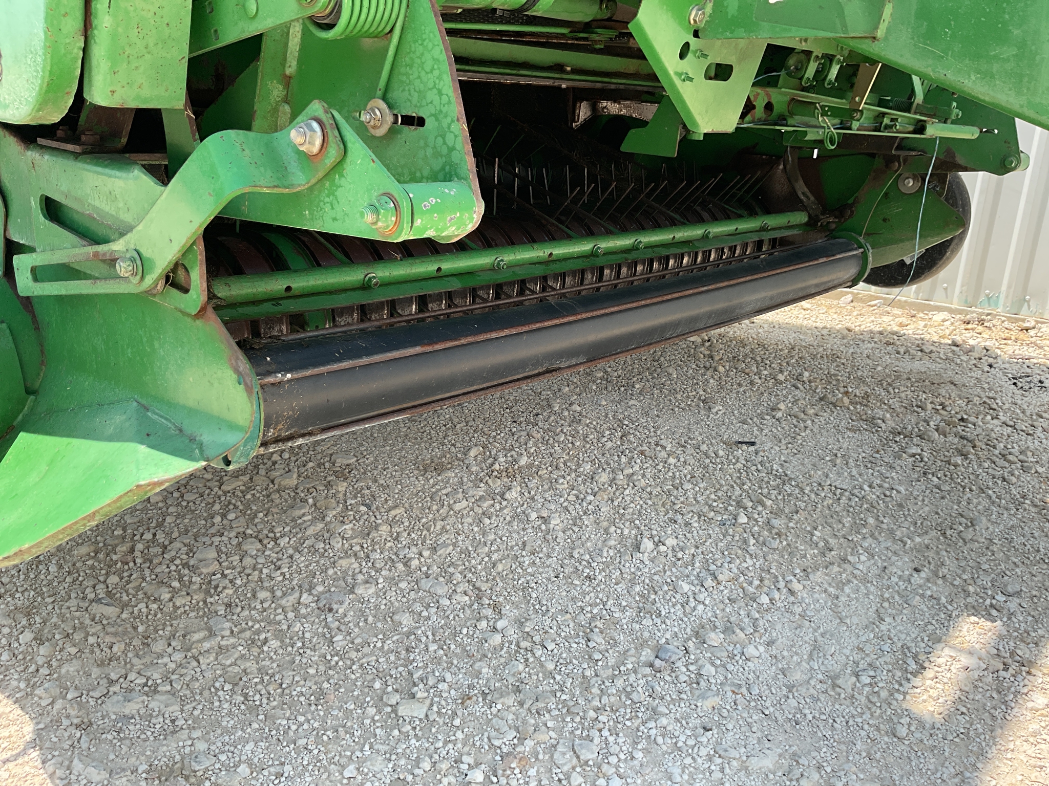 2007 John Deere 568 Image 20