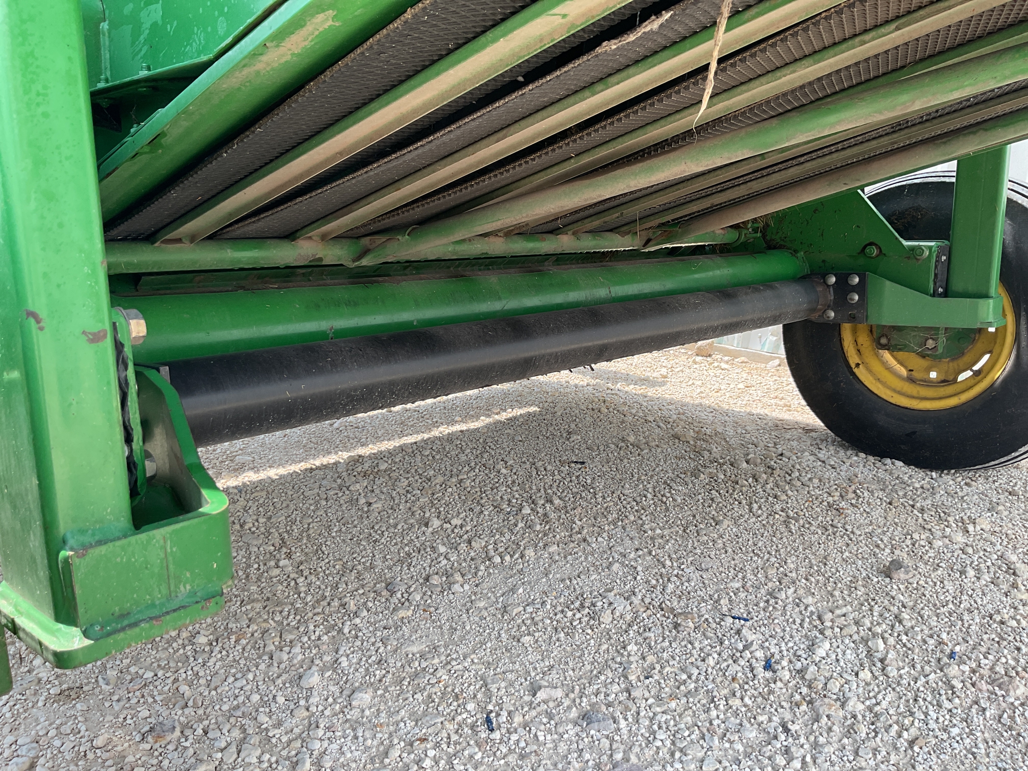 2007 John Deere 568 Image 26