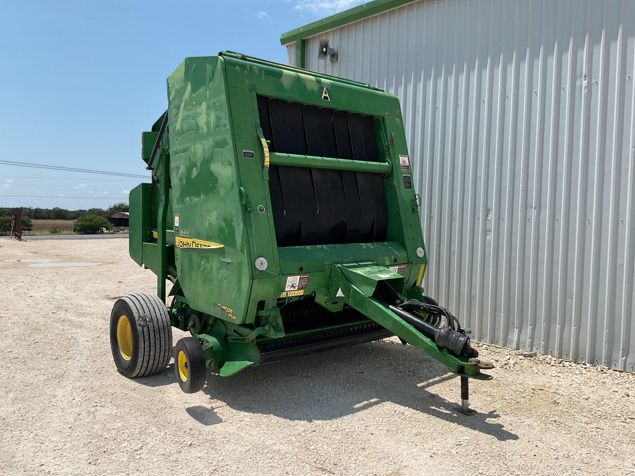 2007 John Deere 568 Image 5