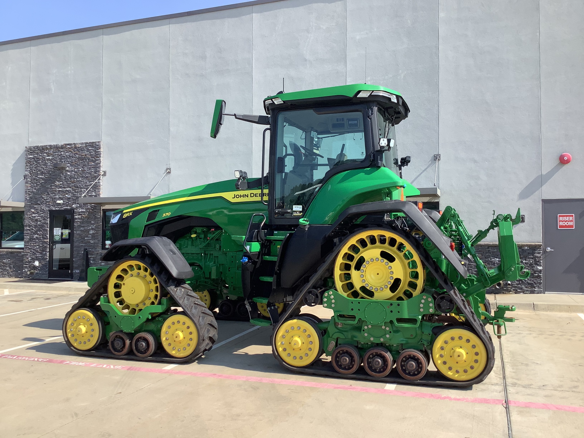 2024 John Deere 8RX 370 Image 8