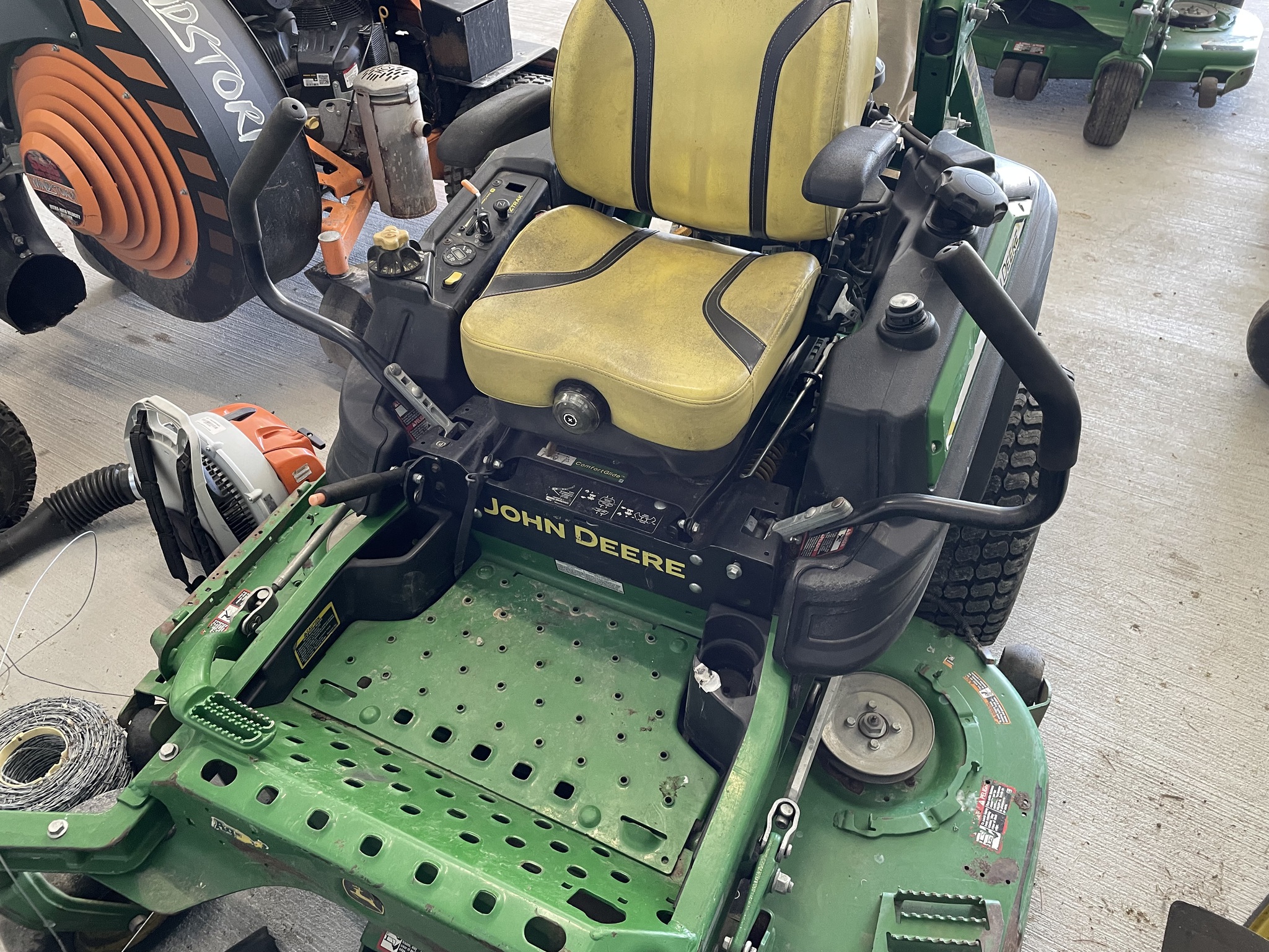 2021 John Deere Z920M Image 4