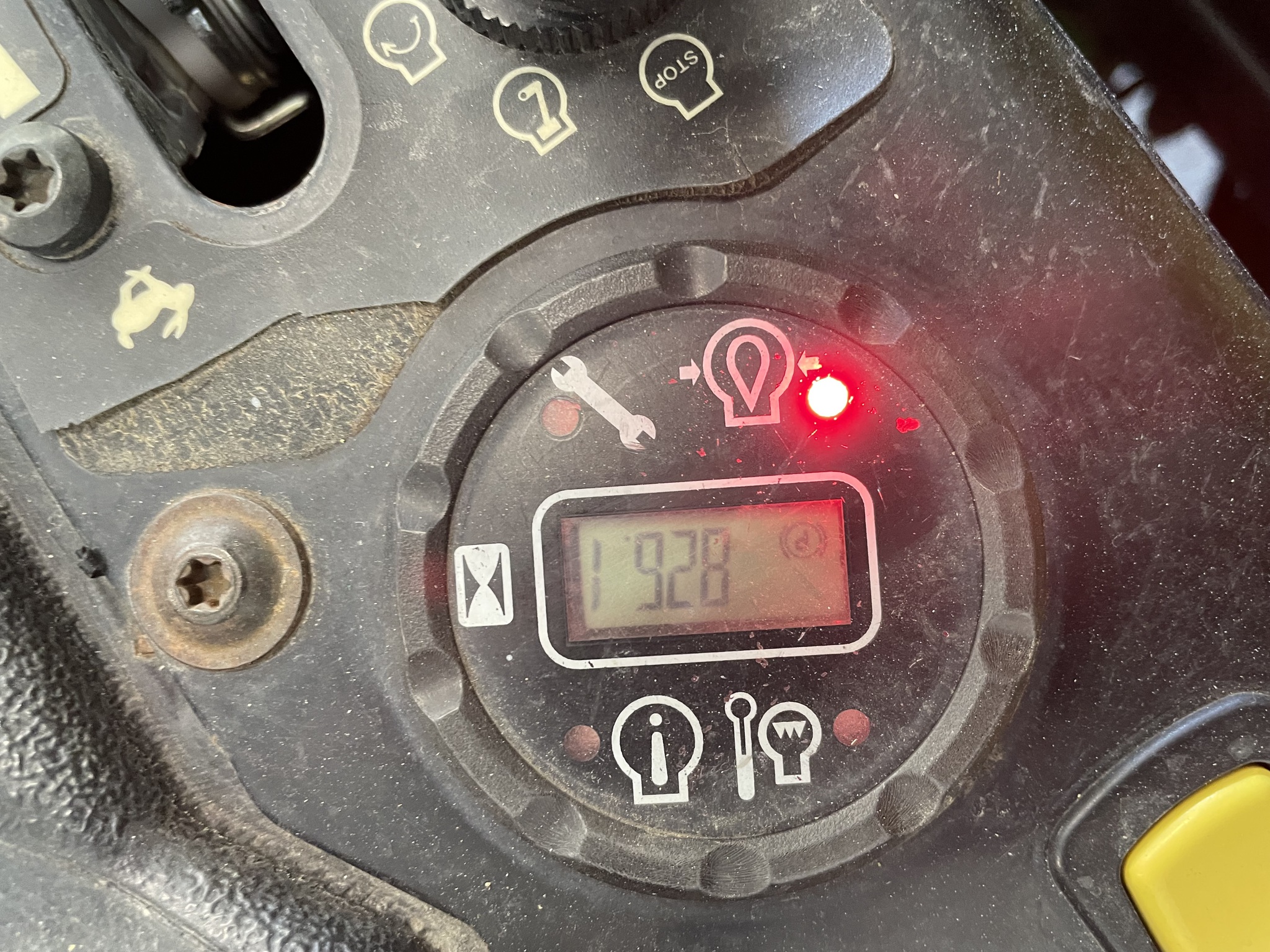 2021 John Deere Z920M Image 5