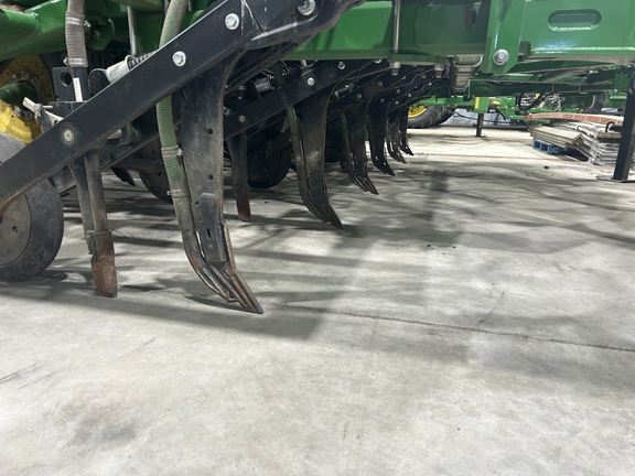 Used 2023 John Deere P556 Air Drills and Seeders at Horizon Ag & Turf in Lloydminster, AB - Photo25