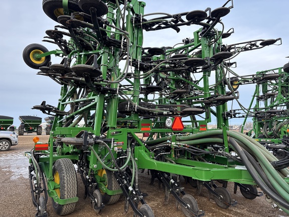 Used 2023 John Deere P556 Air Drills and Seeders at Horizon Ag & Turf in Lloydminster, AB - Photo11