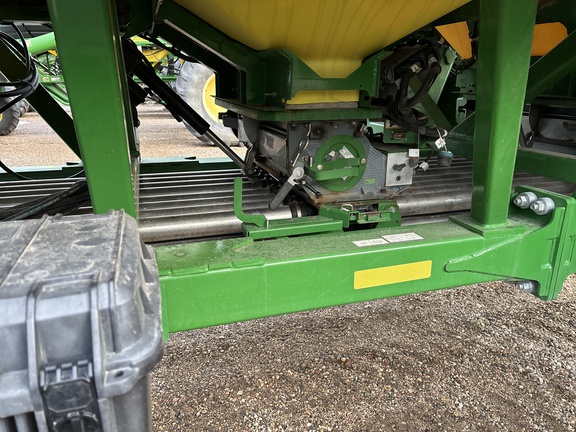 Used 2023 John Deere P556 Air Drills and Seeders at Horizon Ag & Turf in Lloydminster, AB - Photo4