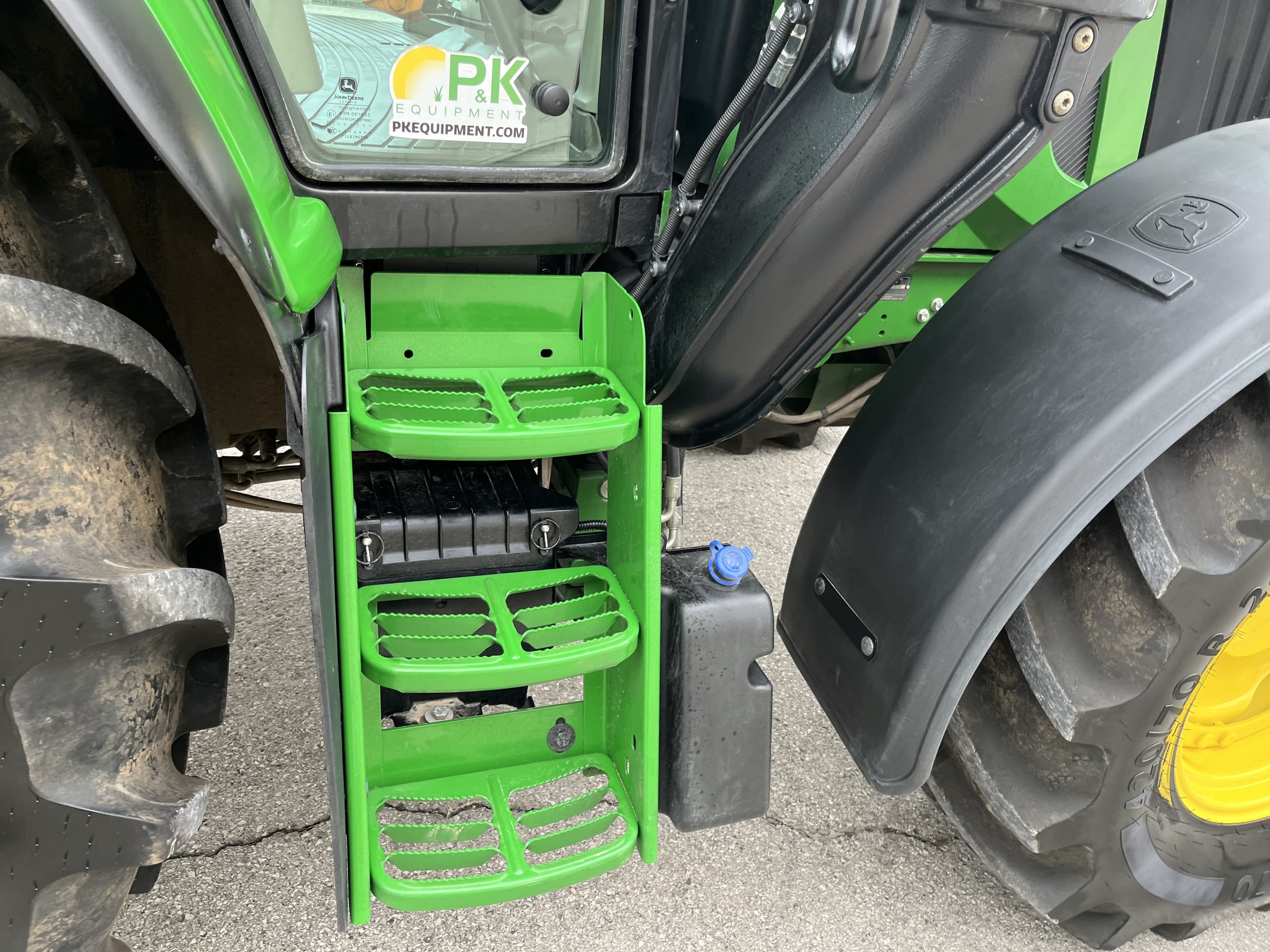 2024 John Deere 6120M Image 13