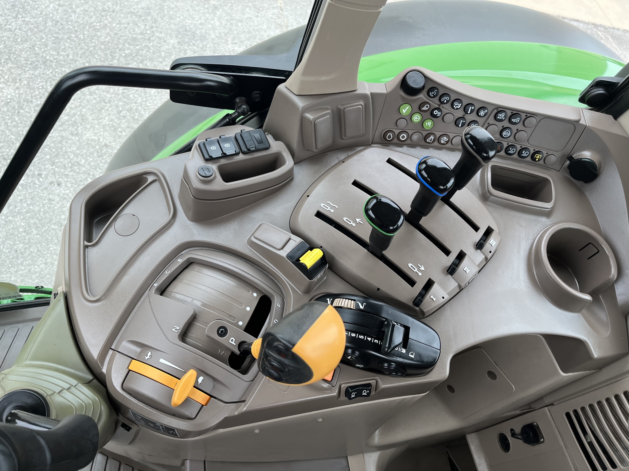 2024 John Deere 6120M Image 21