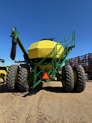 Used 2015 John Deere 1870 Air Drills and Seeders at Horizon Ag & Turf in Lloydminster, AB - Photo15