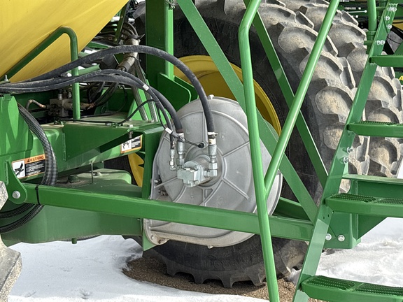 Used 2015 John Deere 1870 Air Drills and Seeders at Horizon Ag & Turf in Lloydminster, AB - Photo27