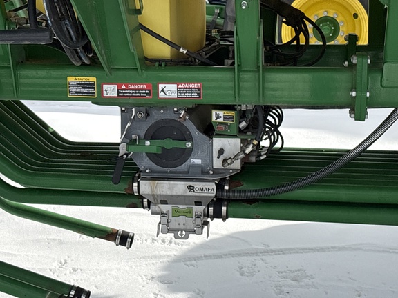 Used 2015 John Deere 1870 Air Drills and Seeders at Horizon Ag & Turf in Lloydminster, AB - Photo17