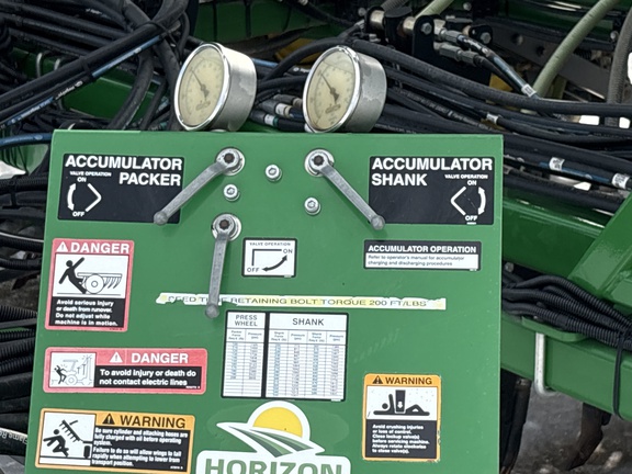 Used 2015 John Deere 1870 Air Drills and Seeders at Horizon Ag & Turf in Lloydminster, AB - Photo34