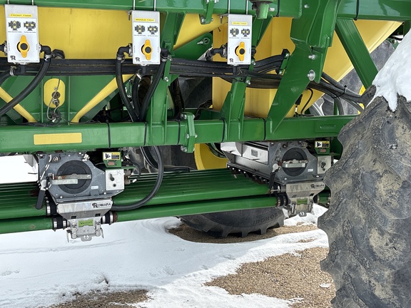 Used 2015 John Deere 1870 Air Drills and Seeders at Horizon Ag & Turf in Lloydminster, AB - Photo36
