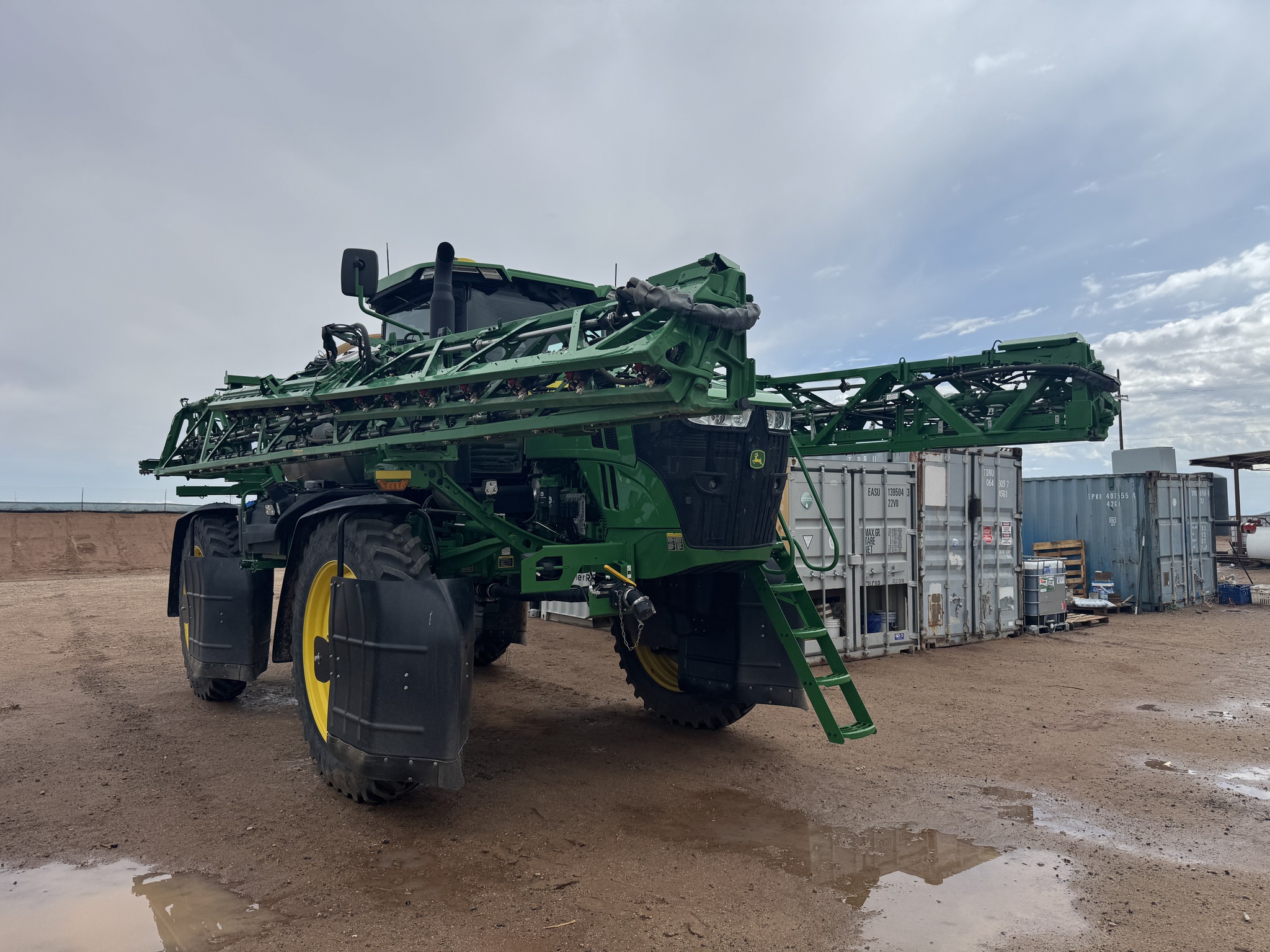 2024 John Deere 616R Image 2