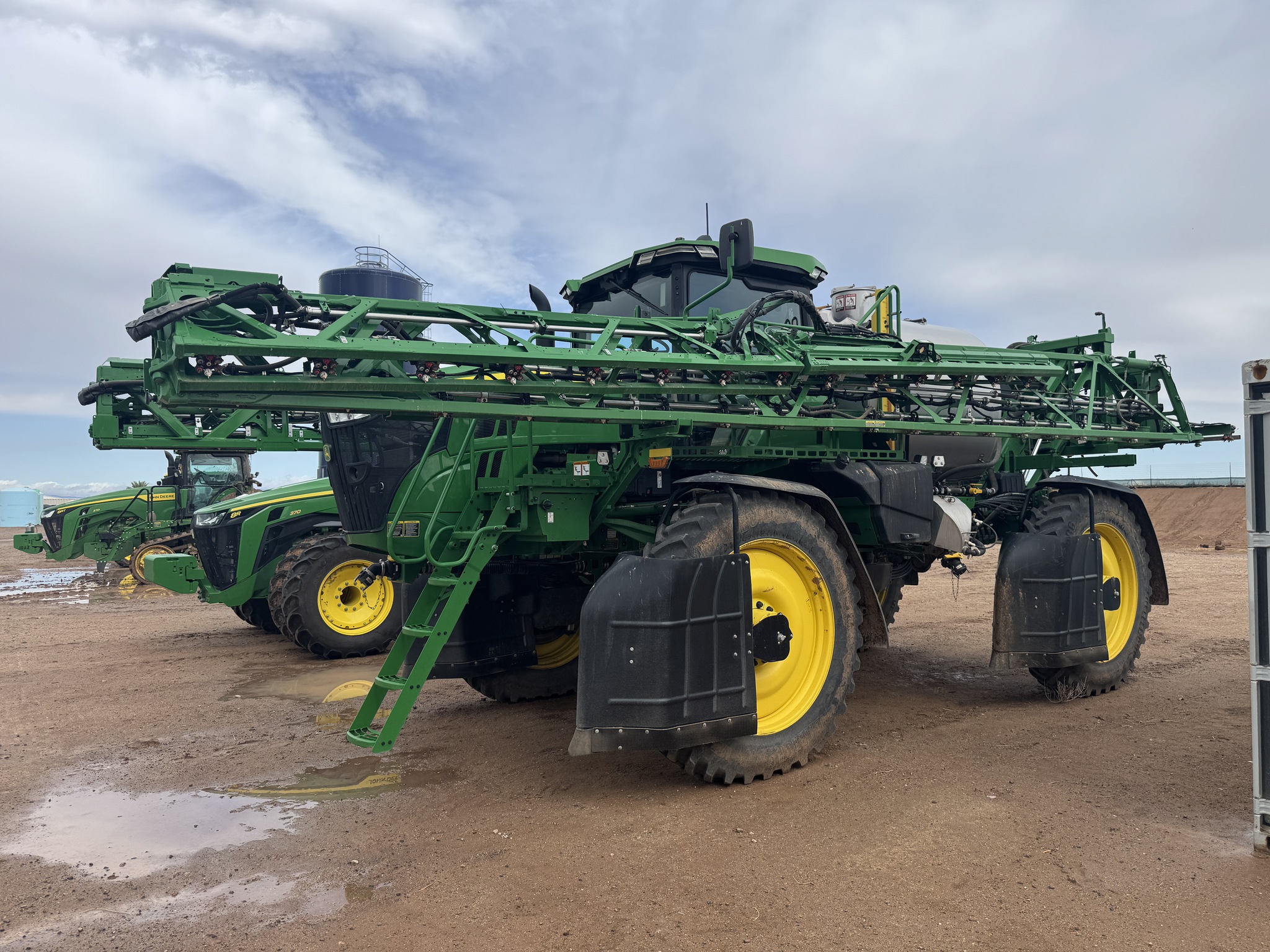 2024 John Deere 616R Image 1