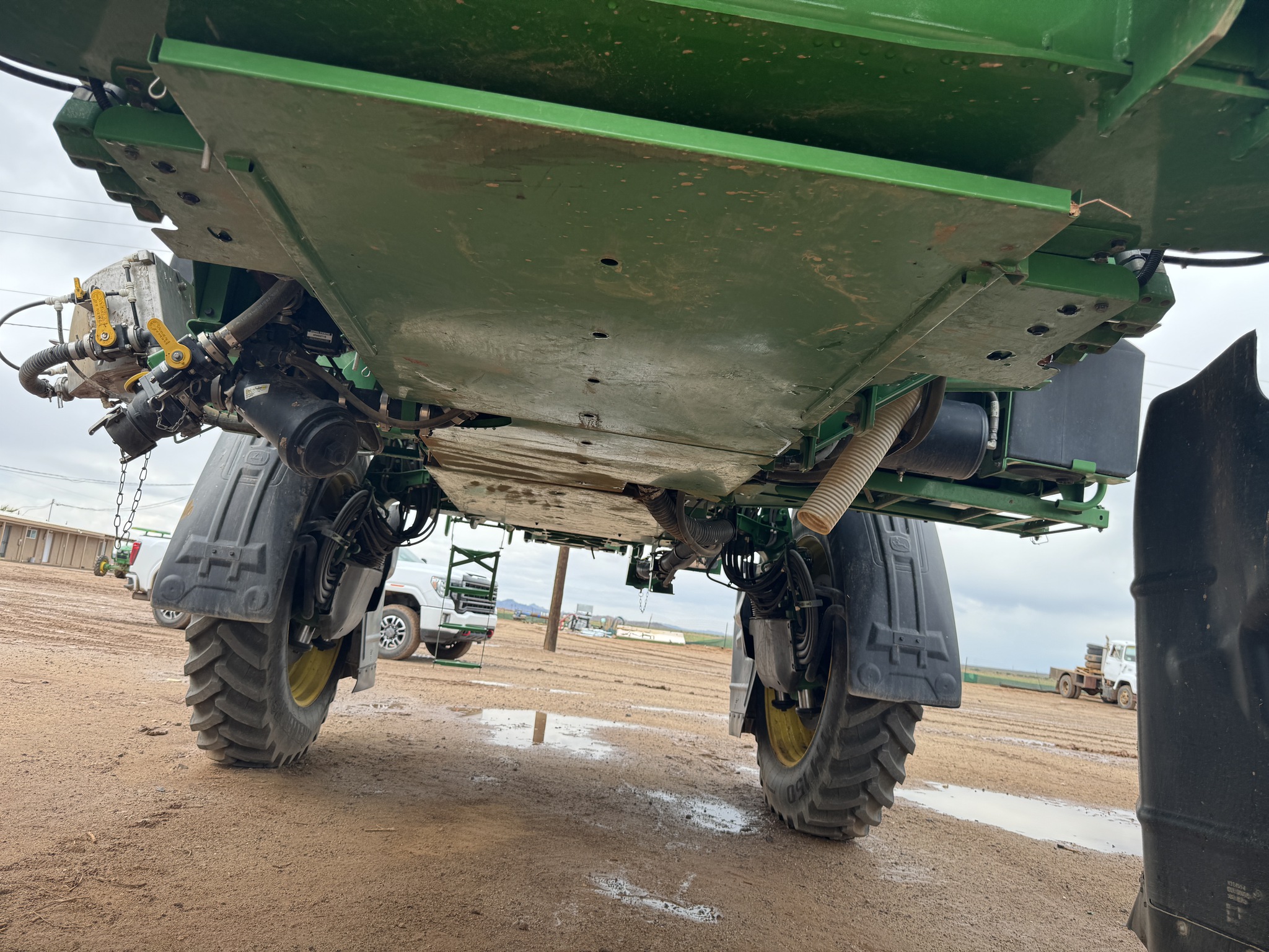 2024 John Deere 616R Image 7