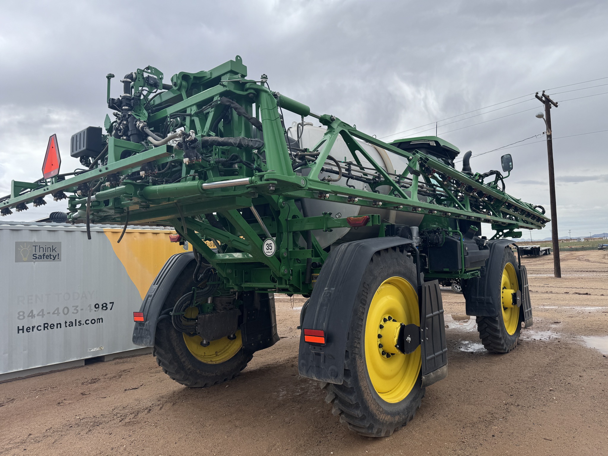 2024 John Deere 616R Image 6
