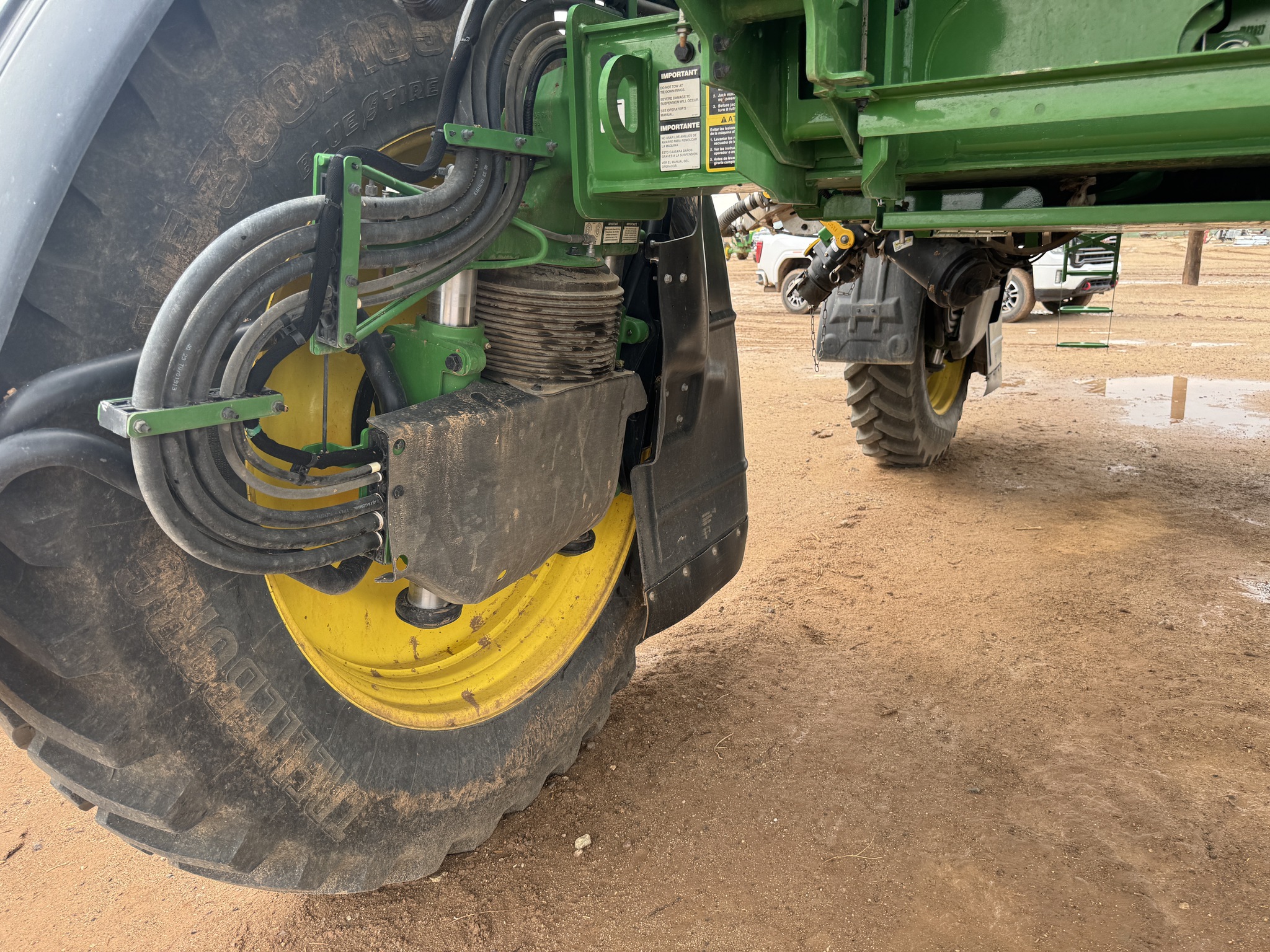 2024 John Deere 616R Image 10