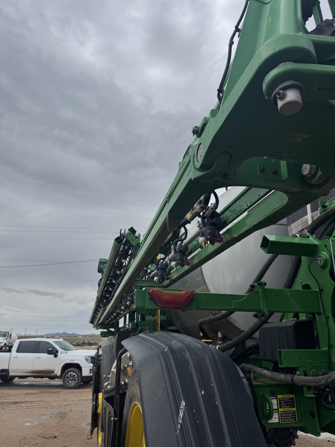 2024 John Deere 616R Image 12