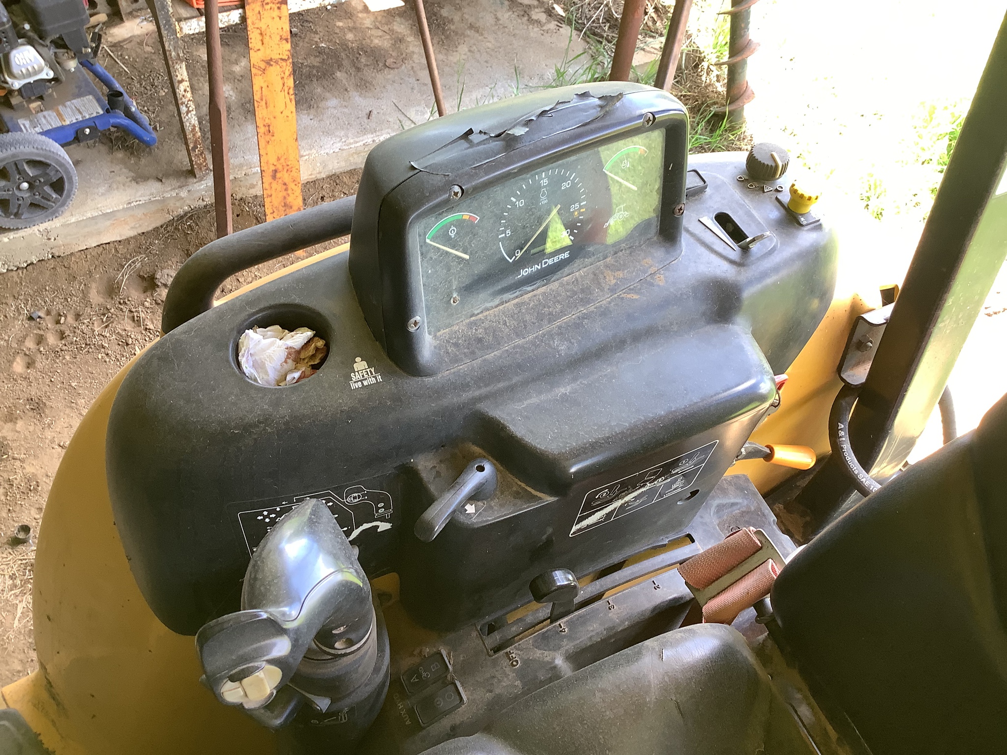 2007 John Deere 110TLB Image 16