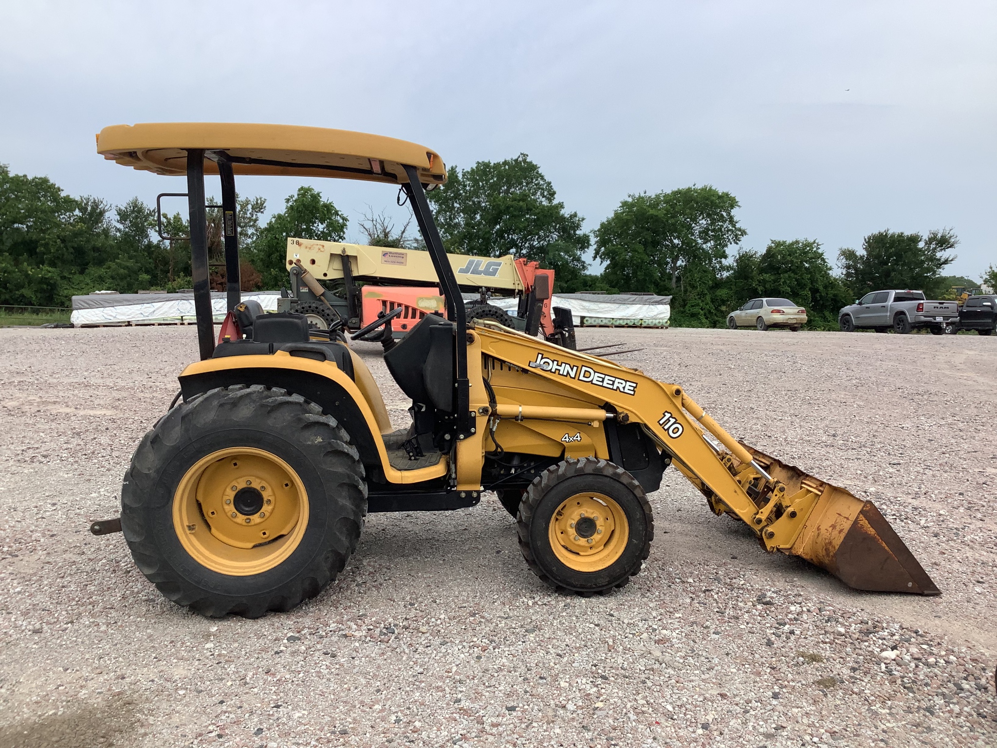 2007 John Deere 110TLB Image 5