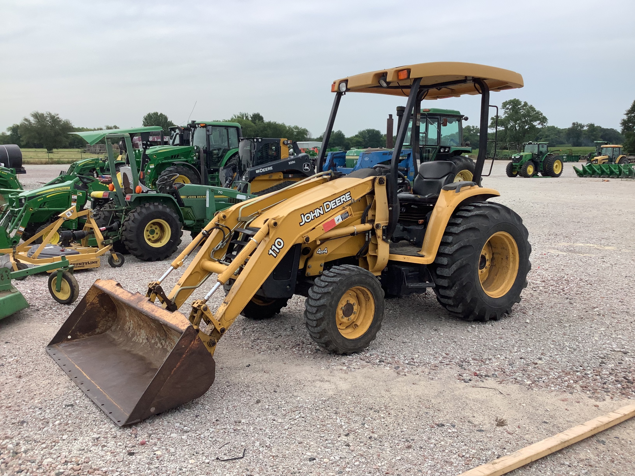 2007 John Deere 110TLB Image 3