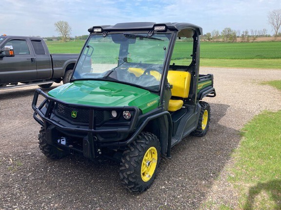 Photo of 2021 John Deere XUV 835M
