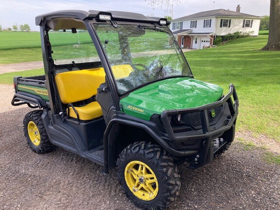 Photo of 2021 John Deere XUV 835M