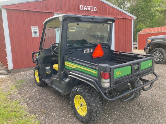 Photo of 2021 John Deere XUV 835M