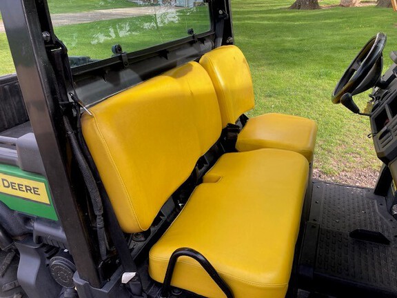 Photo of 2021 John Deere XUV 835M
