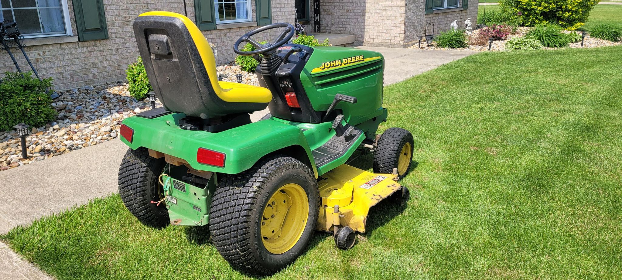 1999 John Deere 345 Image 13