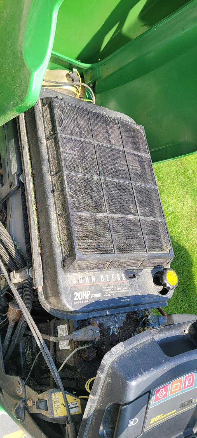 1999 John Deere 345 Image 16