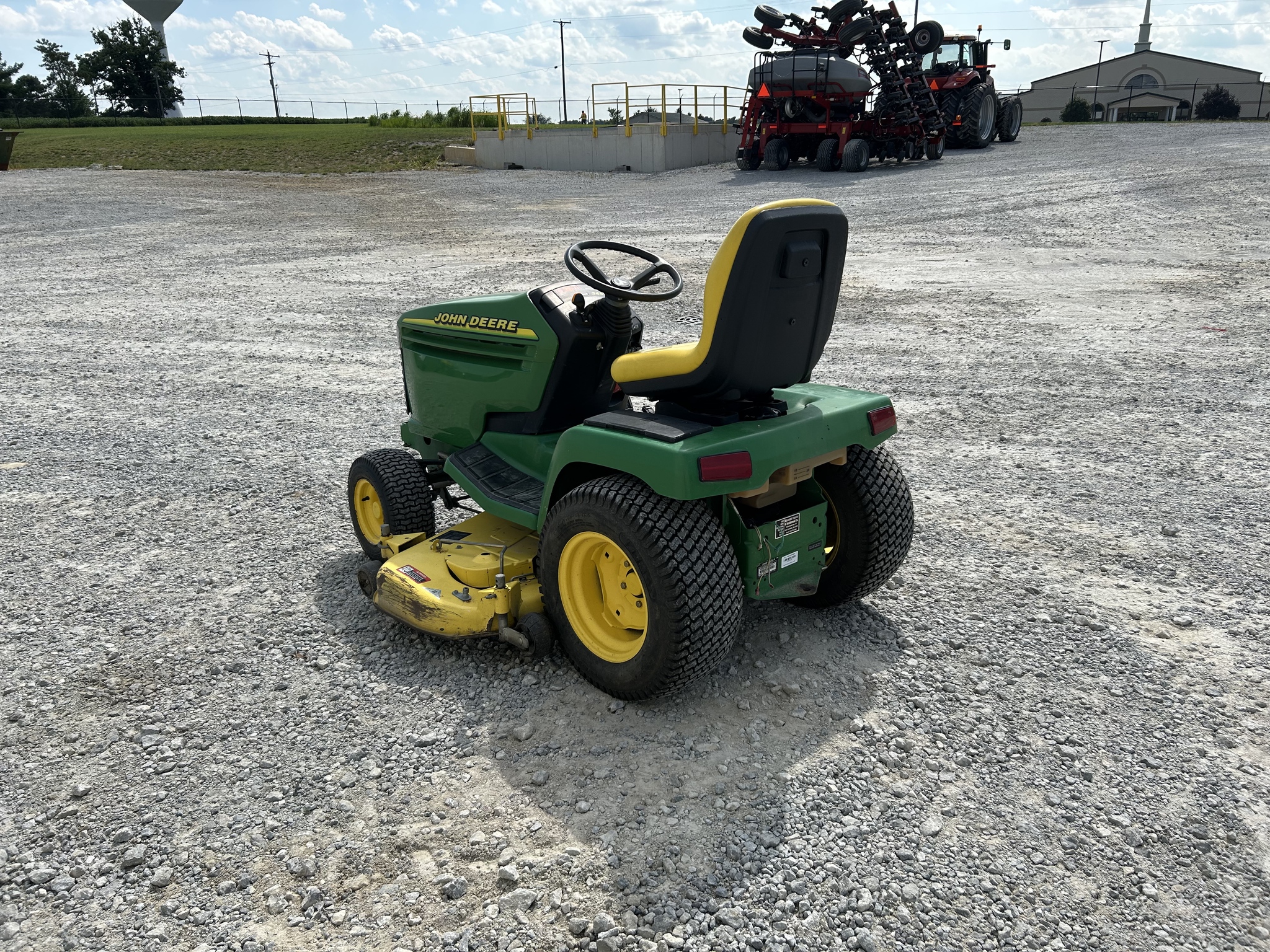 1999 John Deere 345 Image 5