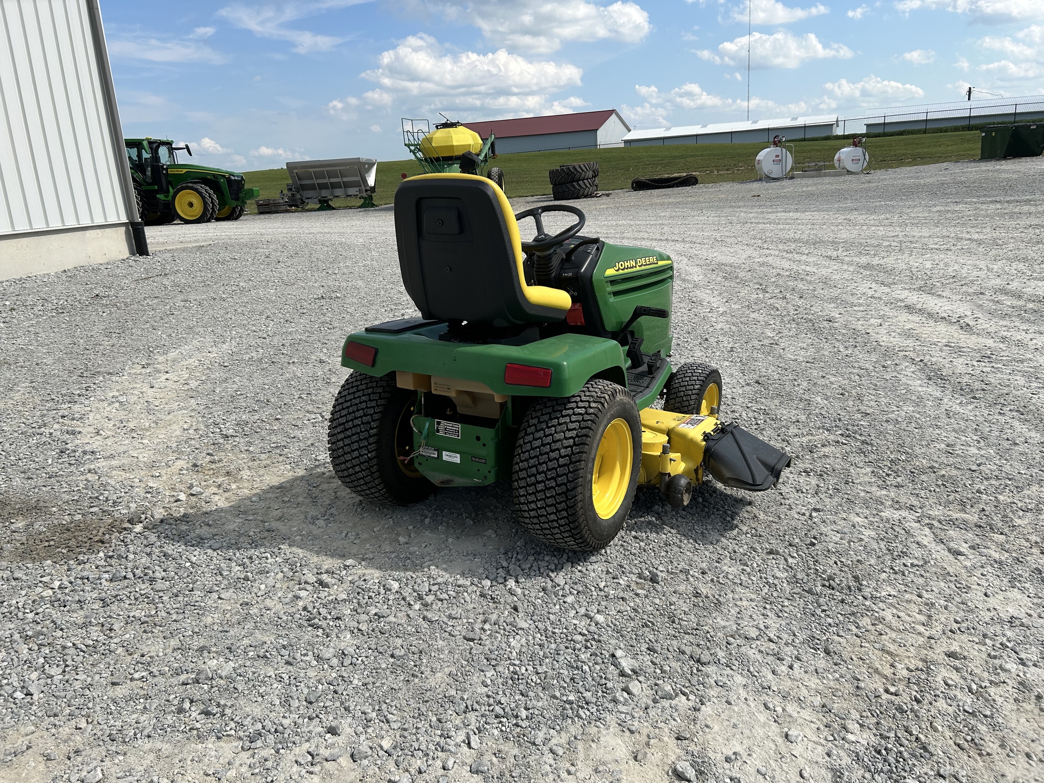 1999 John Deere 345 Image 7