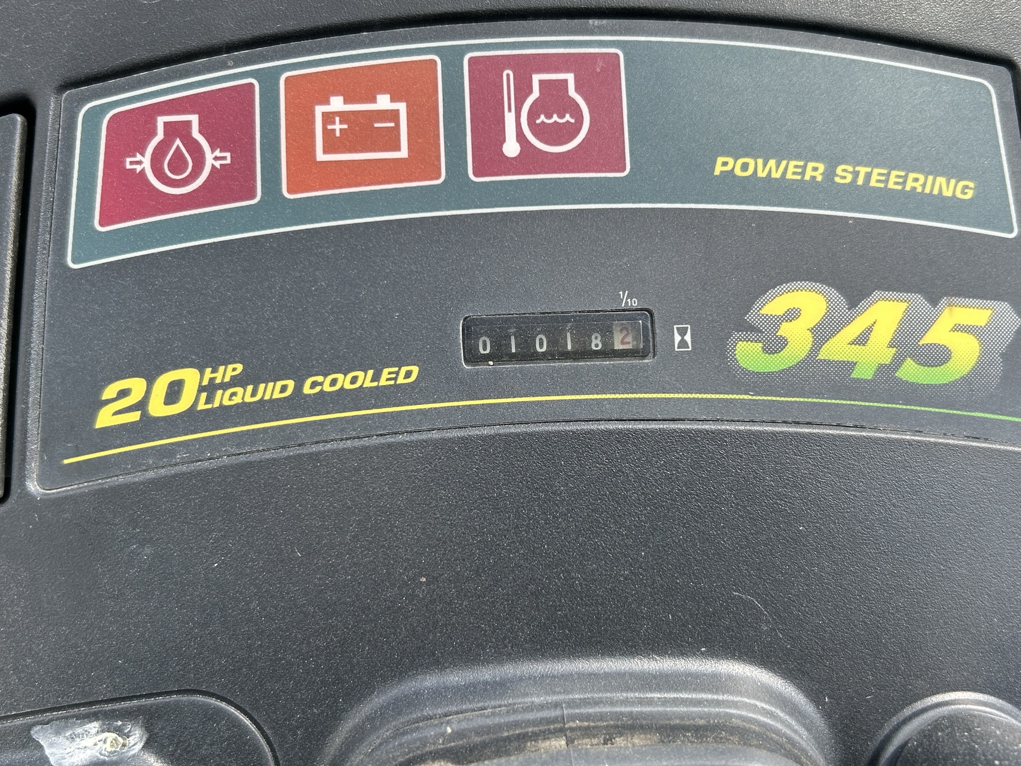1999 John Deere 345 Image 10