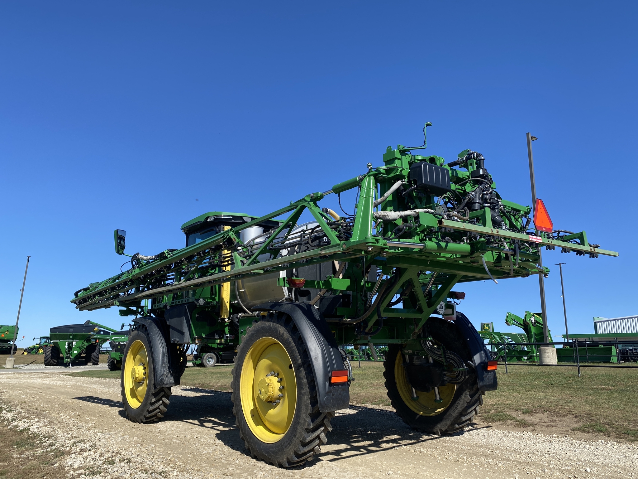 2022 John Deere 410R Image 7