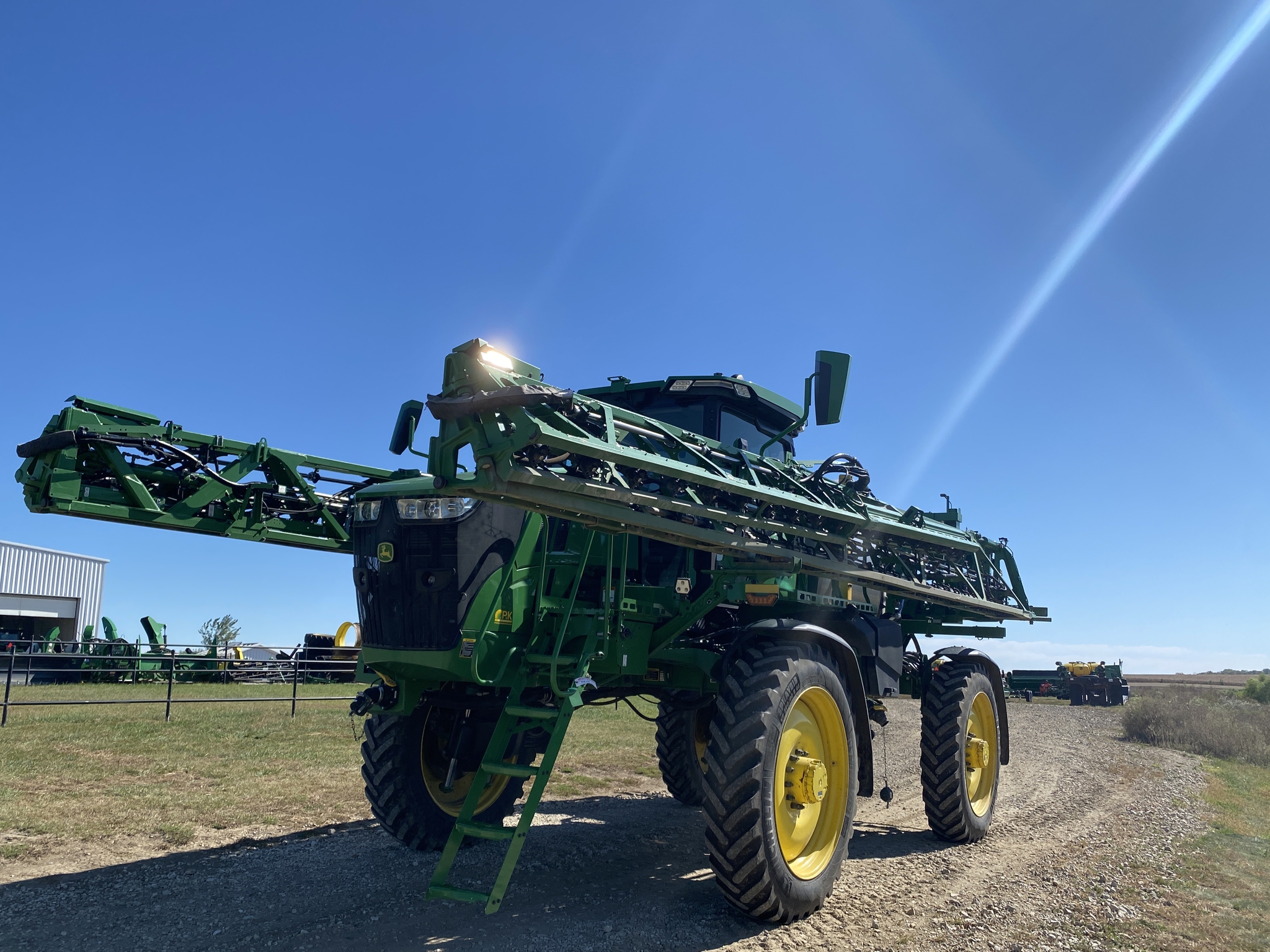 2022 John Deere 410R Image 9