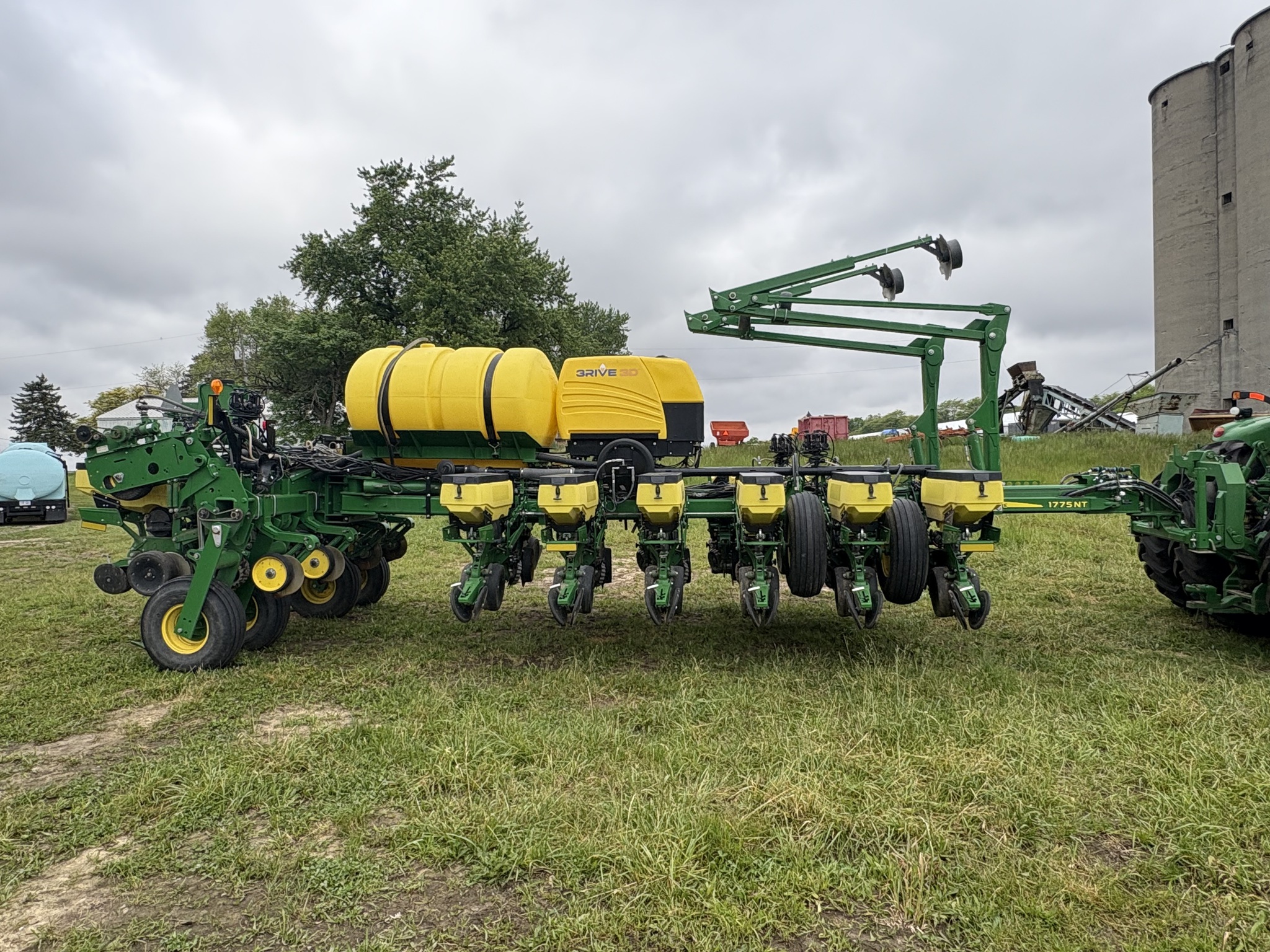 2015 John Deere 1775NT Image 7