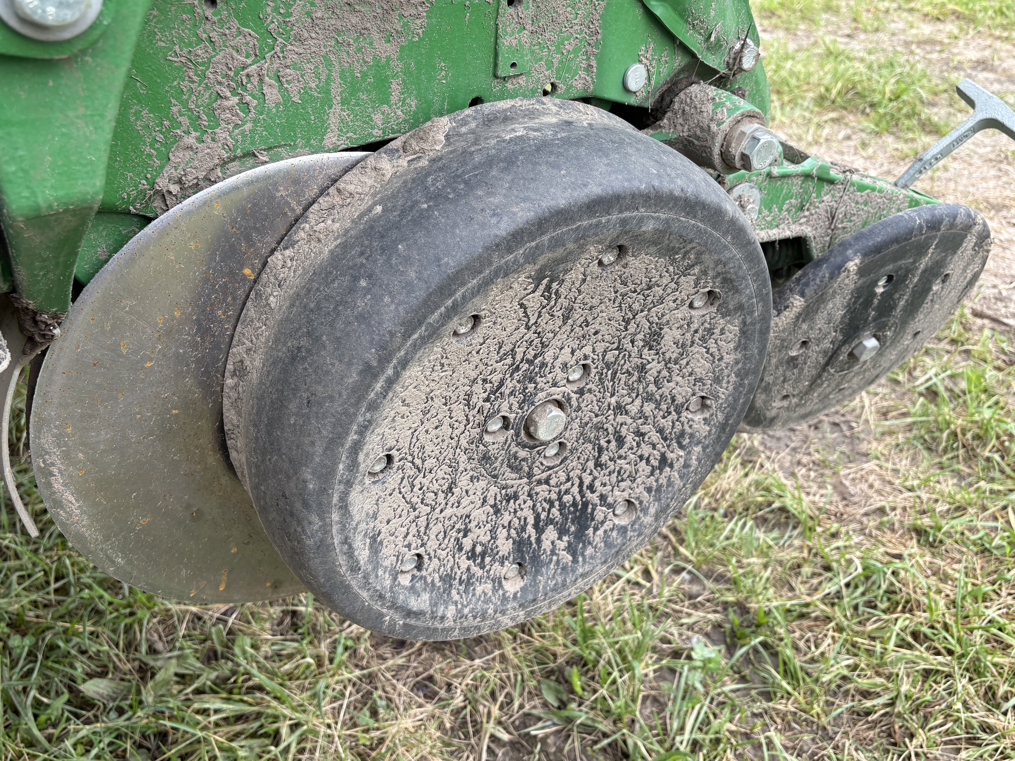 2015 John Deere 1775NT Image 16