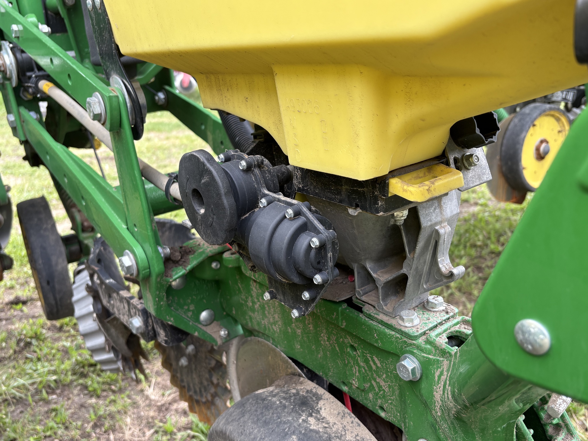 2015 John Deere 1775NT Image 19
