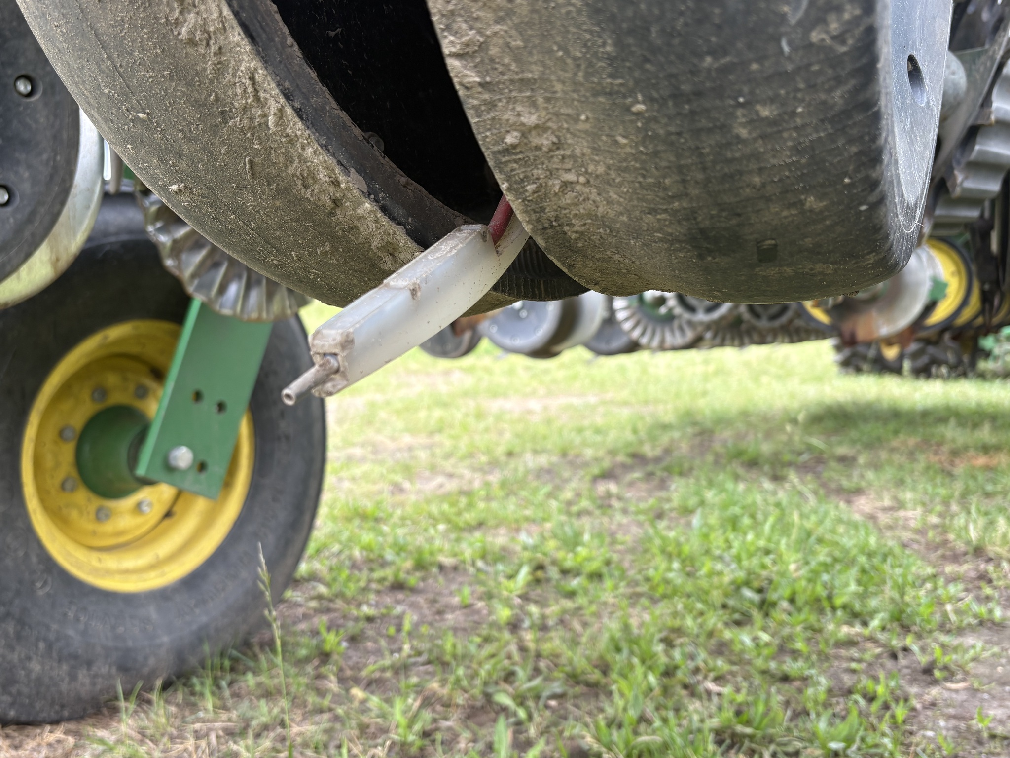 2015 John Deere 1775NT Image 17