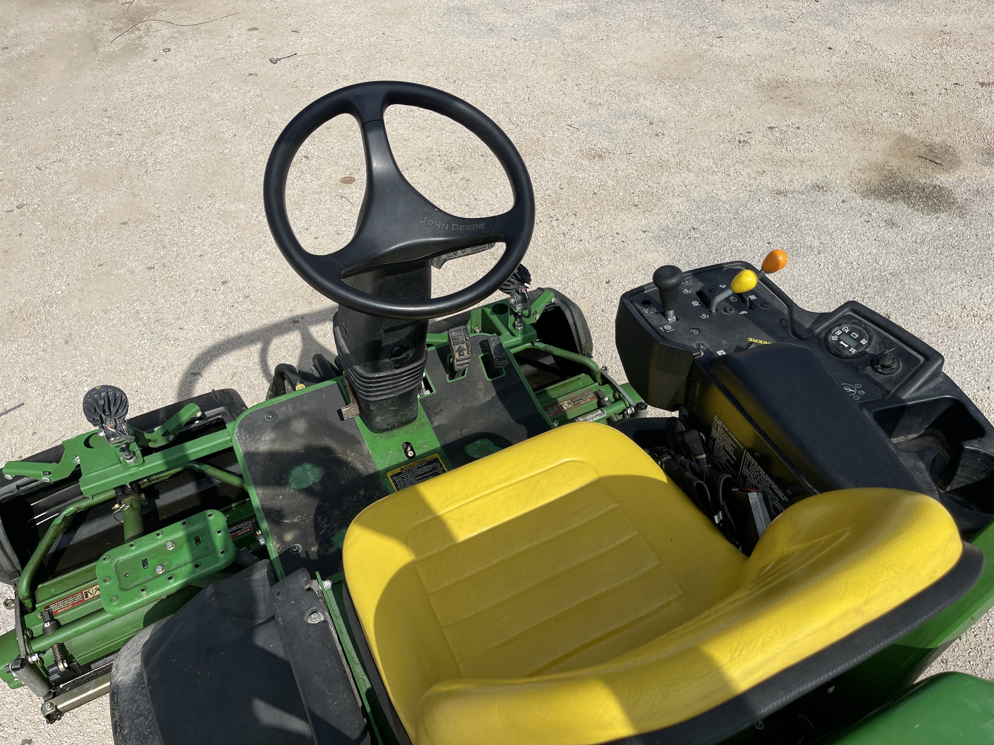2022 John Deere 2550 Image 11