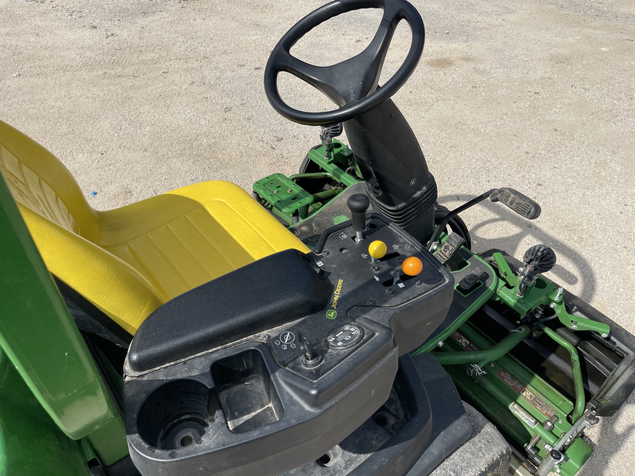 2022 John Deere 2550 Image 13