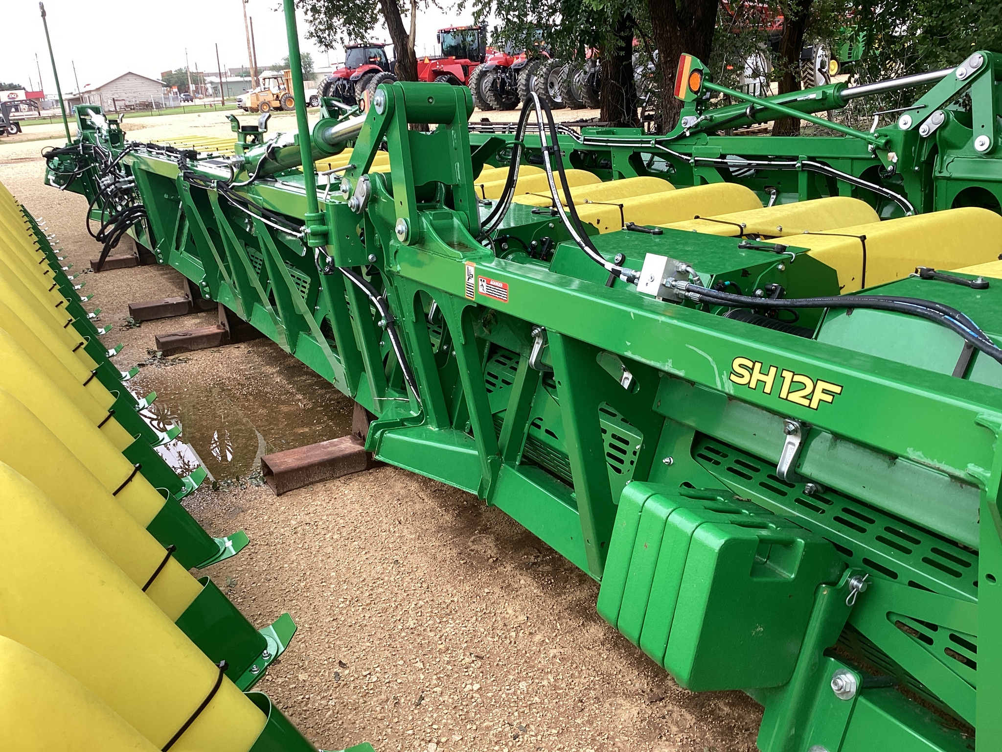 2023 John Deere SH12F Image 4