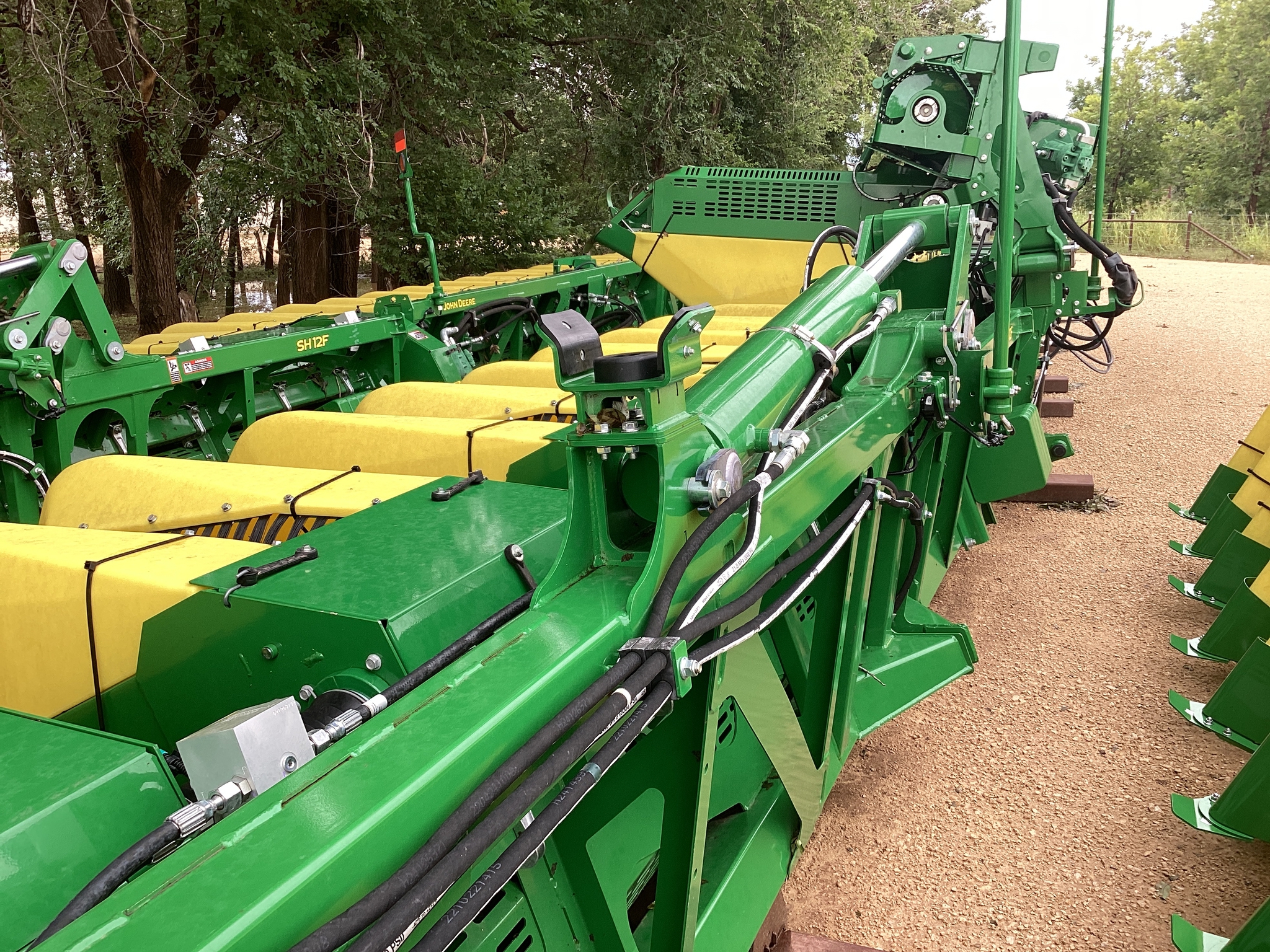2023 John Deere SH12F Image 3